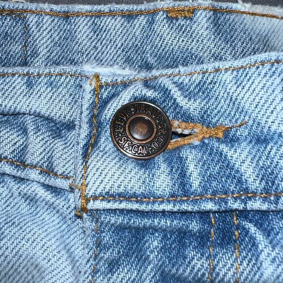 ✨Vintage Levi’s 540 Relaxed Fit Taper Jeans W42 L30 Men’s Light Wash Denim Pants - Picture 11 of 11